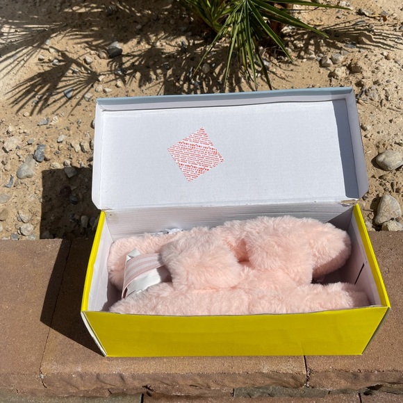 Baby Pink Sling Back Slides 🌸 - Picture 2 of 4